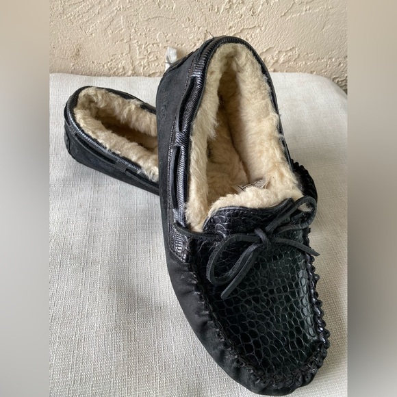 UGG Black Women's Moccasin Slippers fall winter - Picture 5 of 9